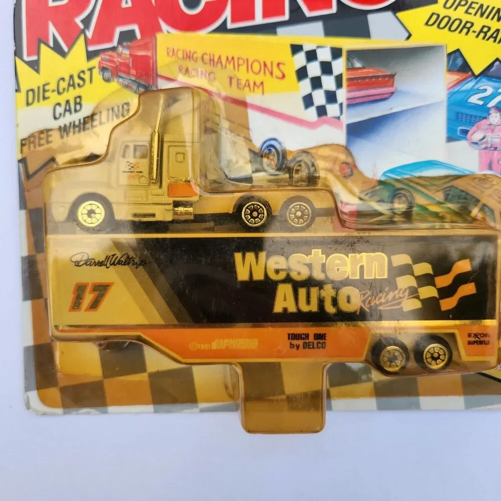 Racing Champions NASCAR #17 Western Auto Darrell Waltrip Transporter & Mini Car